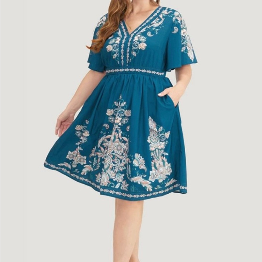 NWT BloomChic Bandana Print Dress